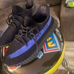 Yeezy Boost 350 v2 dazzling Blue worn a few times